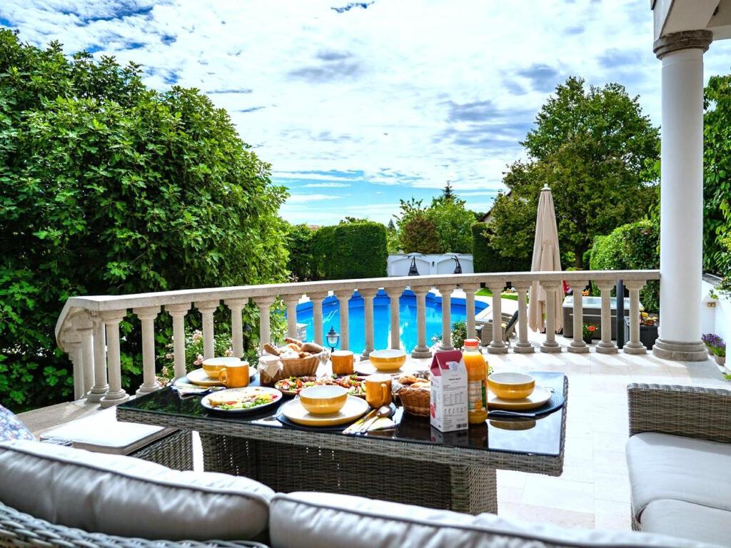 Fuege Villa Luxury & Wellness Balatonfured Exterior photo
