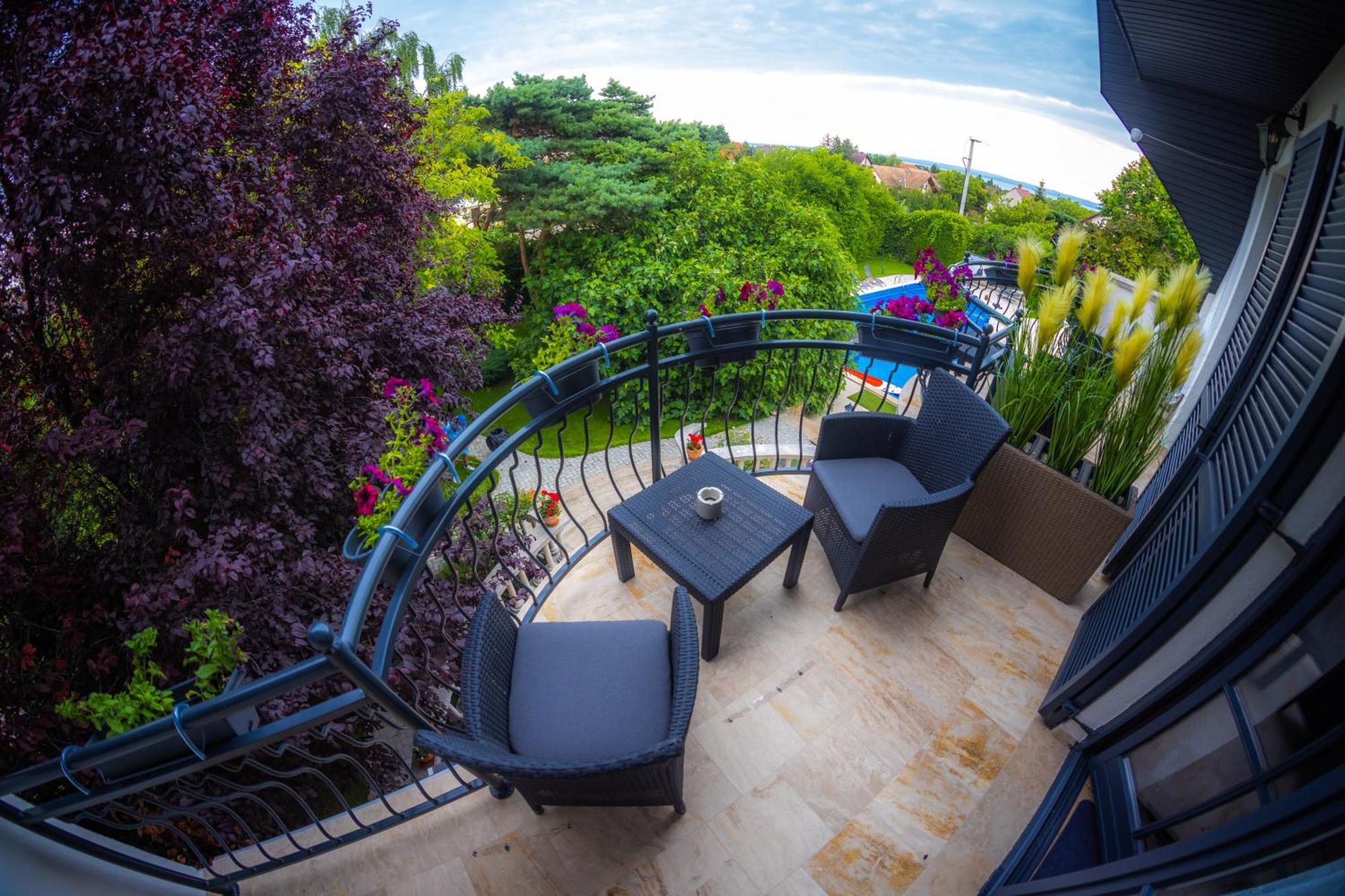 Fuege Villa Luxury & Wellness Balatonfured Room photo